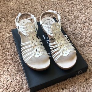 Naturalizer Tribe sandals